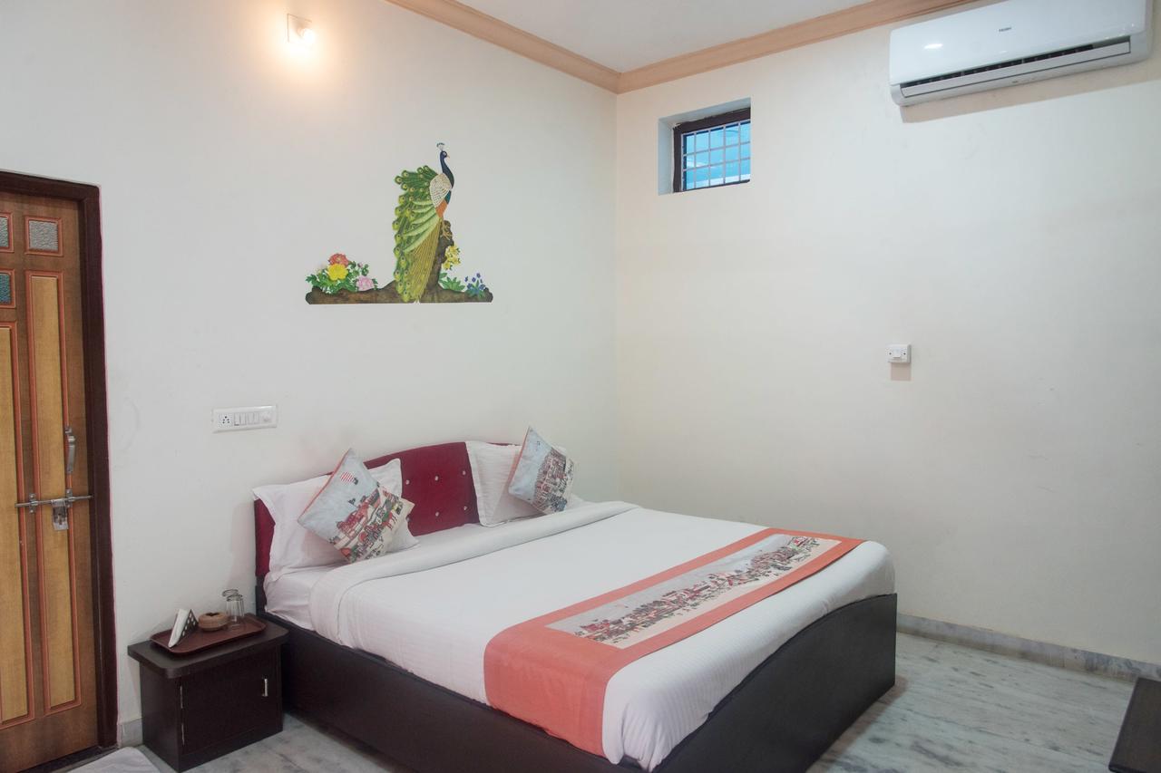 Oyo 11743 Hotel Shree Krishna Udaipur Luaran gambar