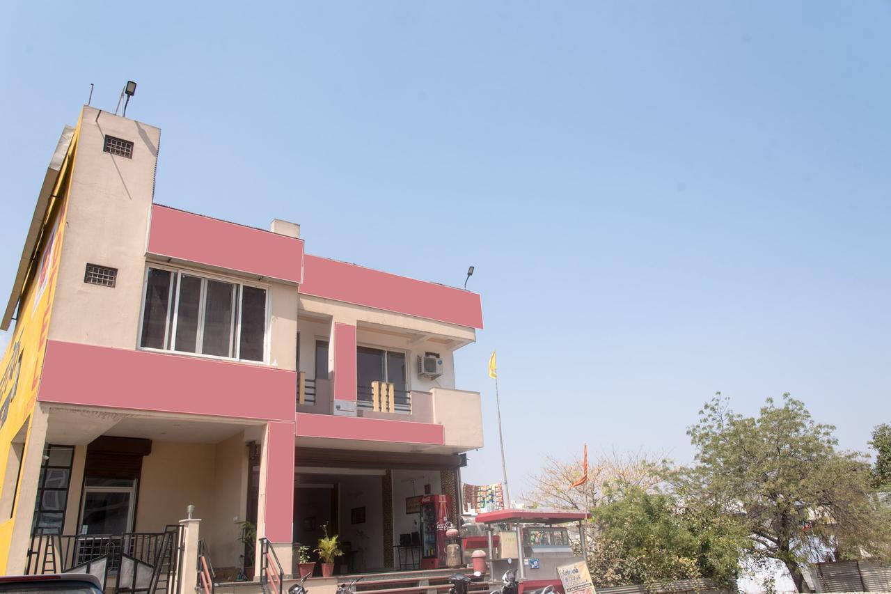 Oyo 11743 Hotel Shree Krishna Udaipur Luaran gambar