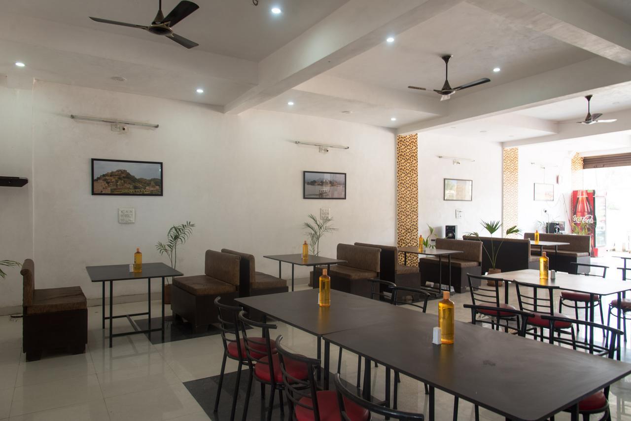 Oyo 11743 Hotel Shree Krishna Udaipur Luaran gambar