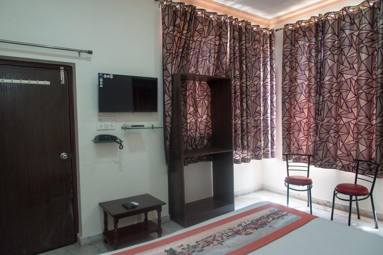 Oyo 11743 Hotel Shree Krishna Udaipur Luaran gambar