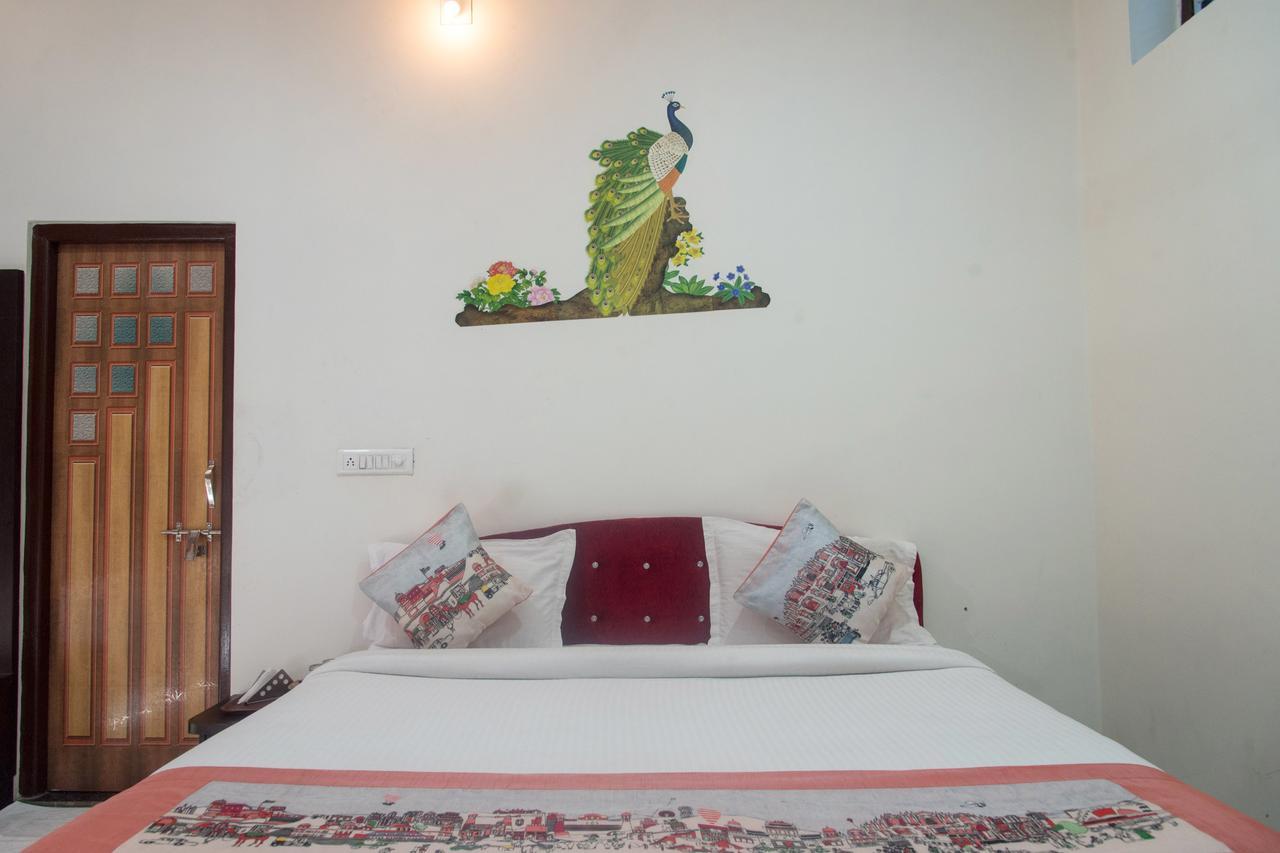 Oyo 11743 Hotel Shree Krishna Udaipur Luaran gambar